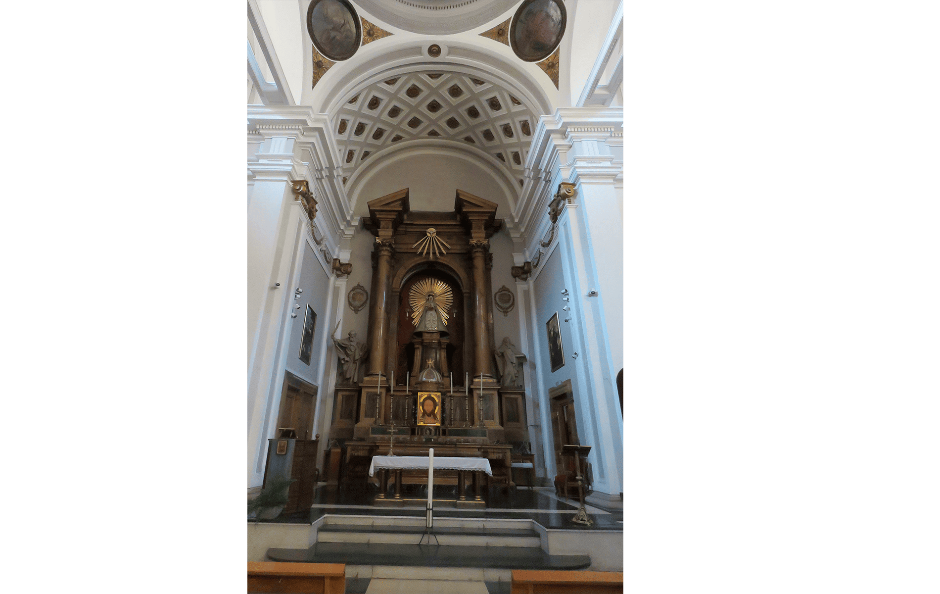 Turismo de Madrid. 104 Iglesia de Nuestra Señora de Maravillas. C/del Dos de Mayo, 11.