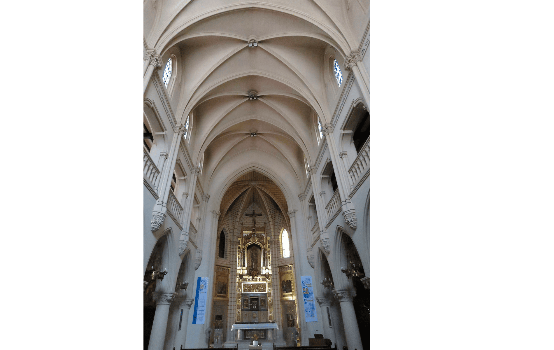 Turismo de Madrid. 106 Iglesia de las Religiosas de María Inmaculada. C/ Fuencarral, 97.