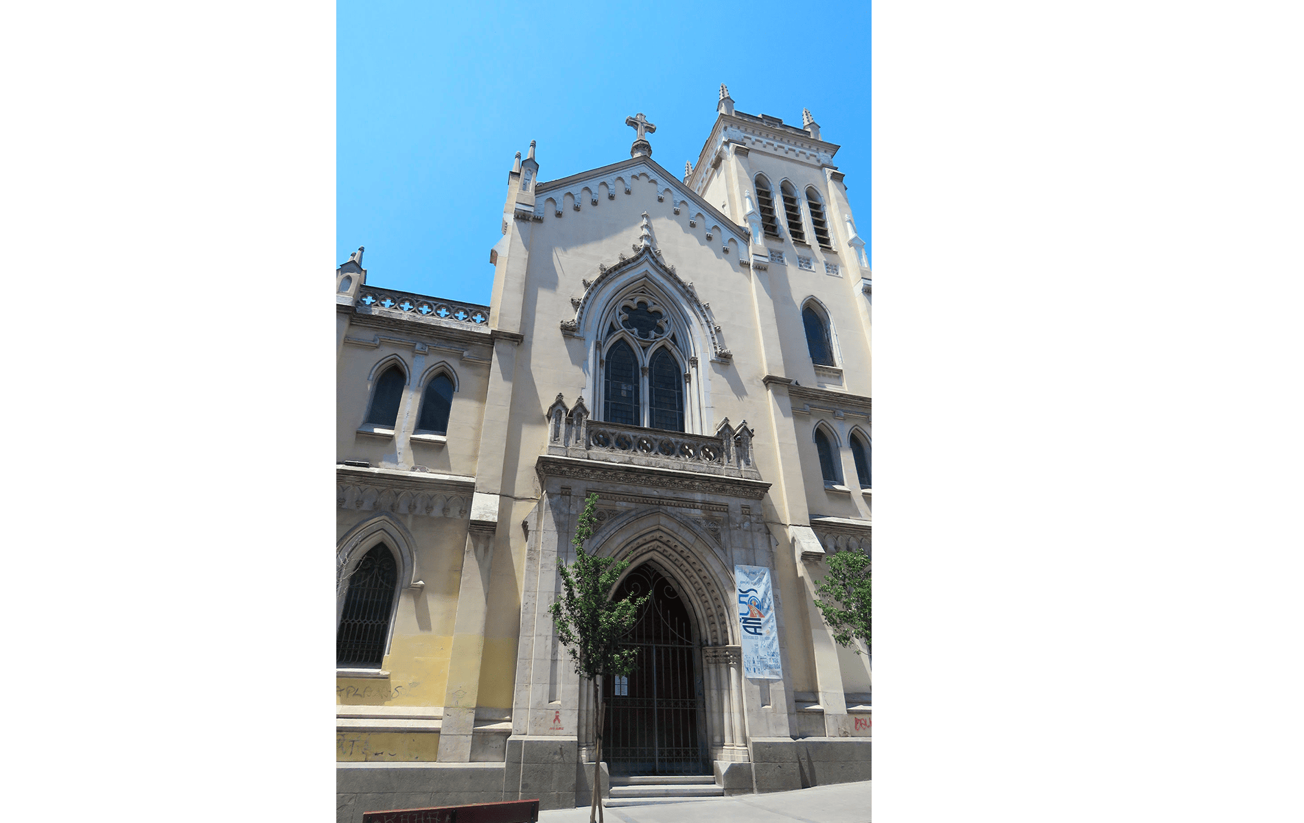 Turismo de Madrid. 106 Iglesia de las Religiosas de María Inmaculada. C/ Fuencarral, 97.