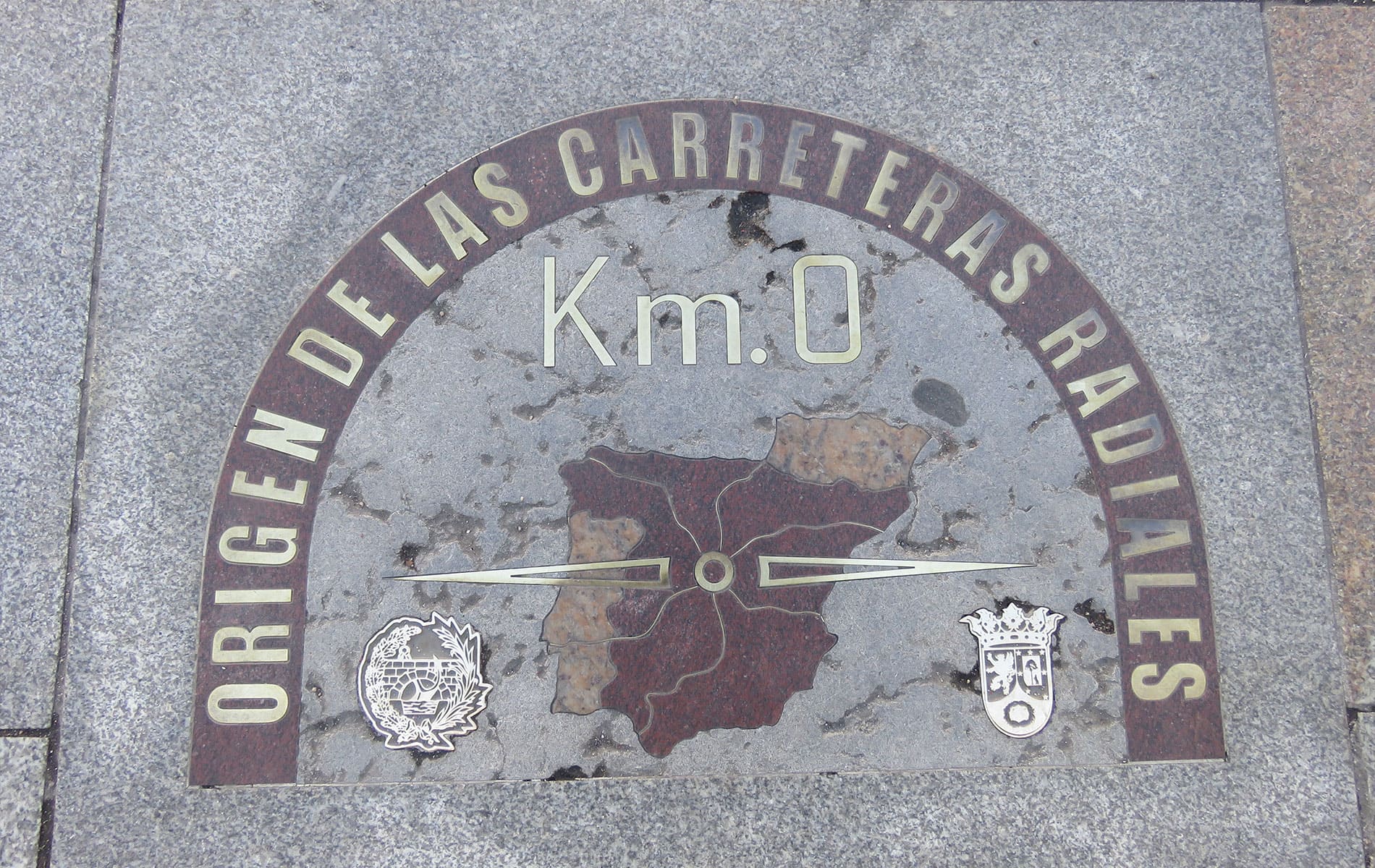 10b Madrid_puerta-del-sol-(kilómetro-0)