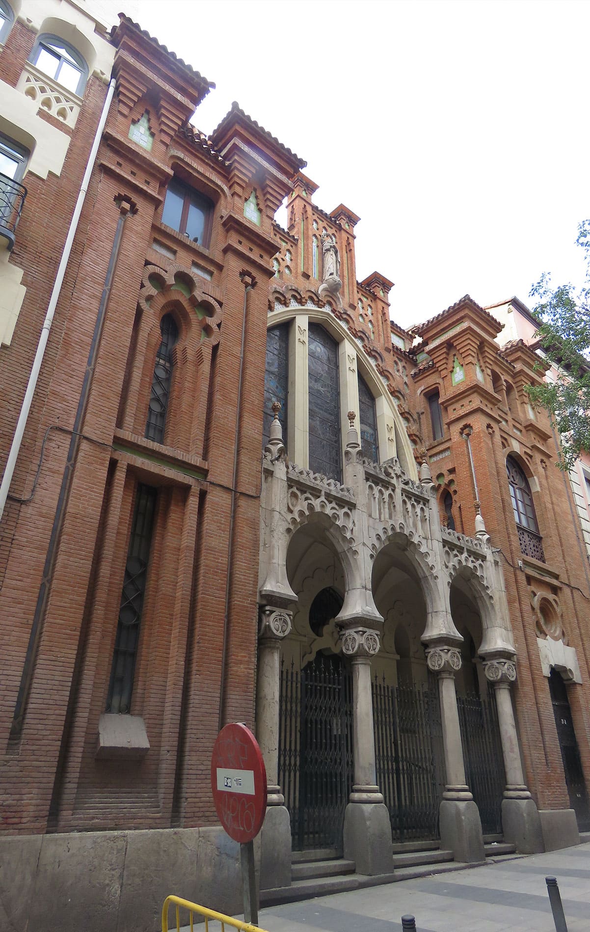 35-Madrid. Iglesia de la Buena Dicha.