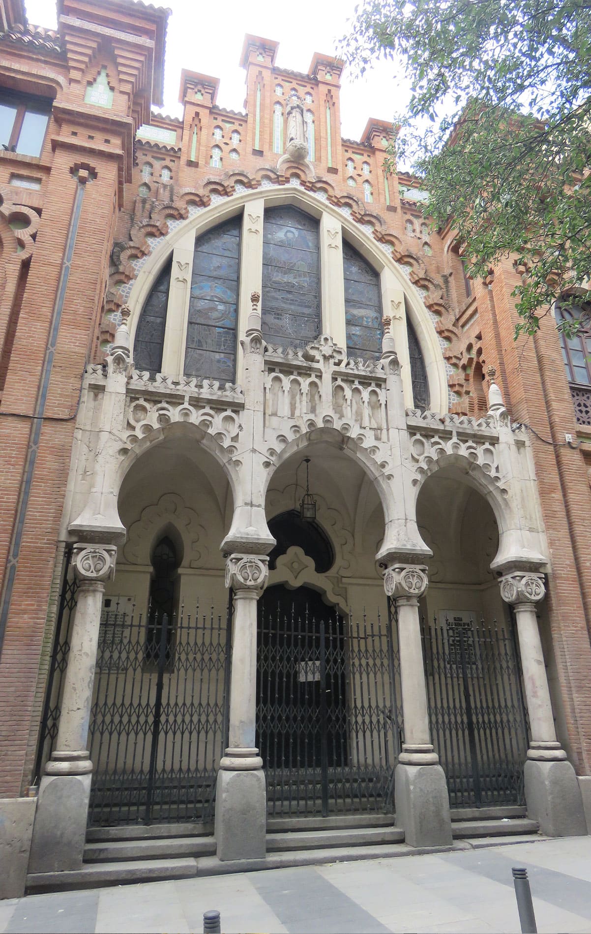 35-Madrid. Iglesia de la Buena Dicha.