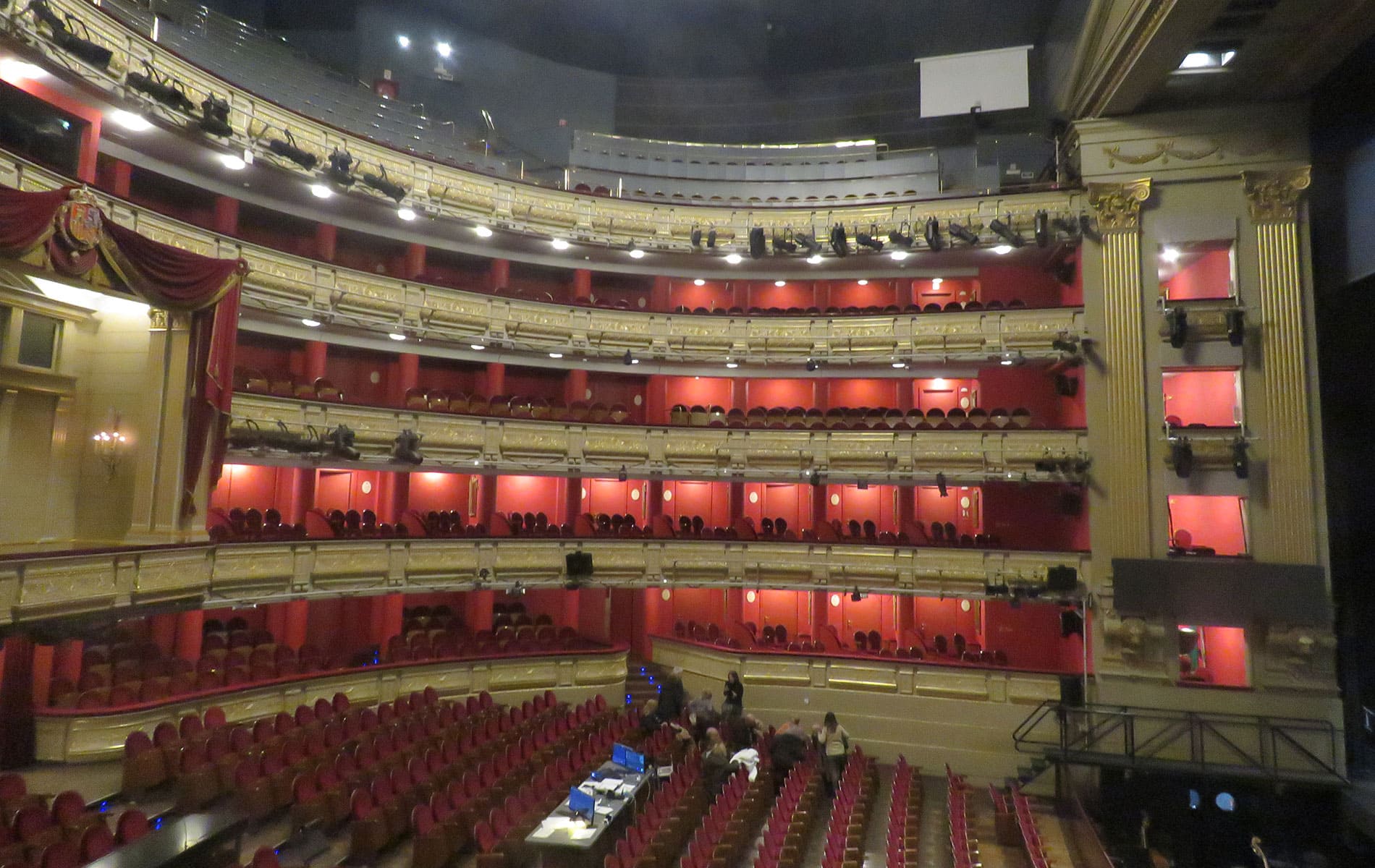 56b-Madrid. Plaza de Oriente. Teatro Real.
