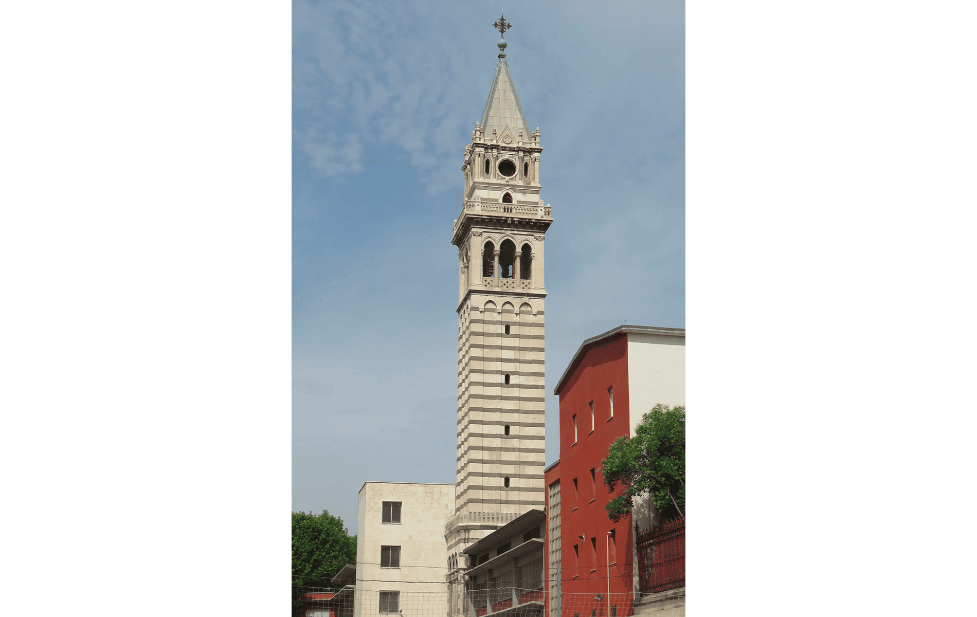 Turismo de Madrid. 86 Basílica de Atocha. C/Julián Gayarre, 1.